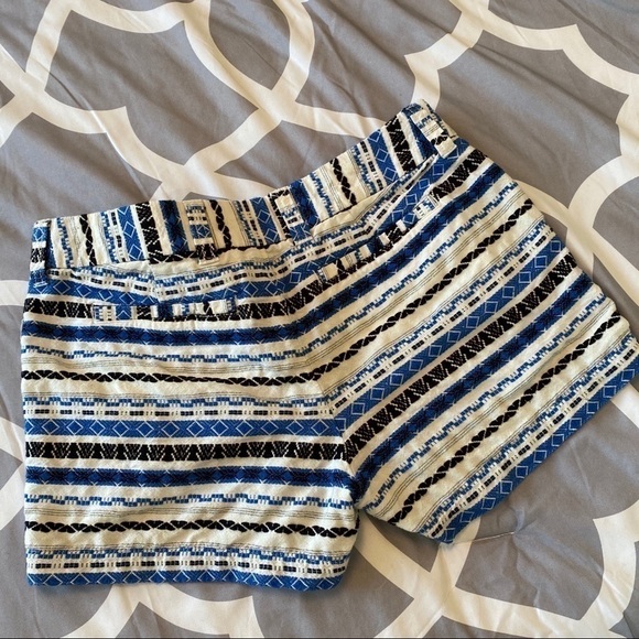GAP cotton striped blue and white shorts size 2 - Picture 5 of 11